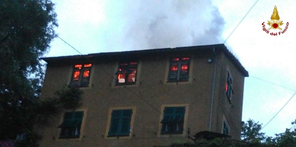 Genova, incendio abitazione nel comune di Neirone