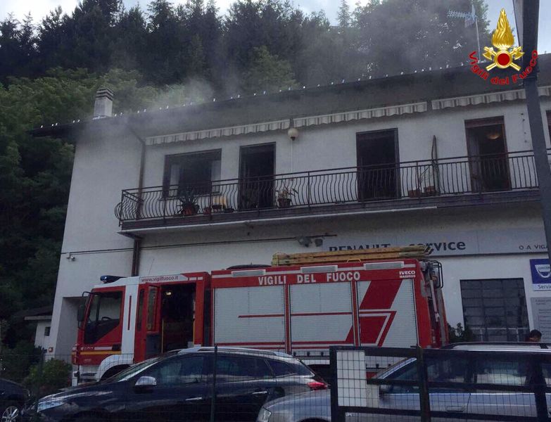 Varese, incendio in un appartamento