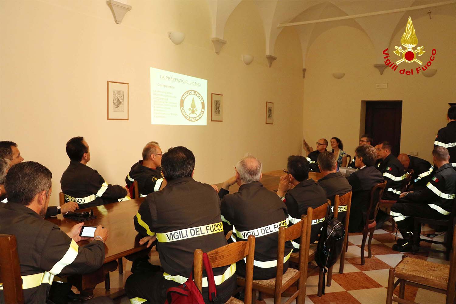 Venezia, incontro con il procuratore aggiunto e coordinatore antimafia e antiterrorismo Adelchi D'Ippolito      [Nascondi]  Carica un nuovo file