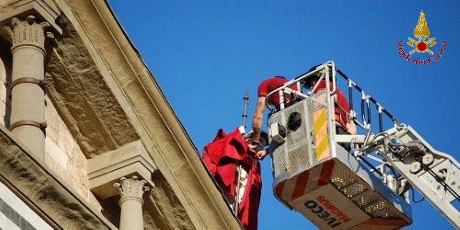 Pistoia, tradizionale vestizione di San Jacopo patrono della città