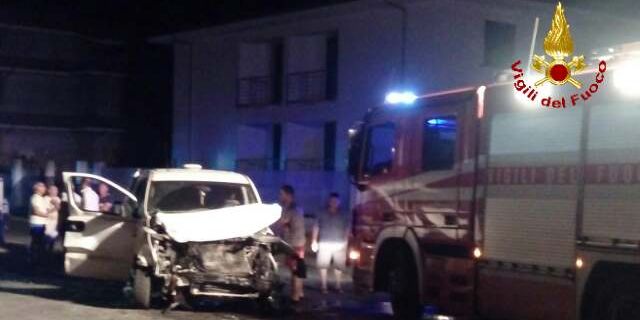 Reggio Calabria, incidente stradale nel comune di Locri