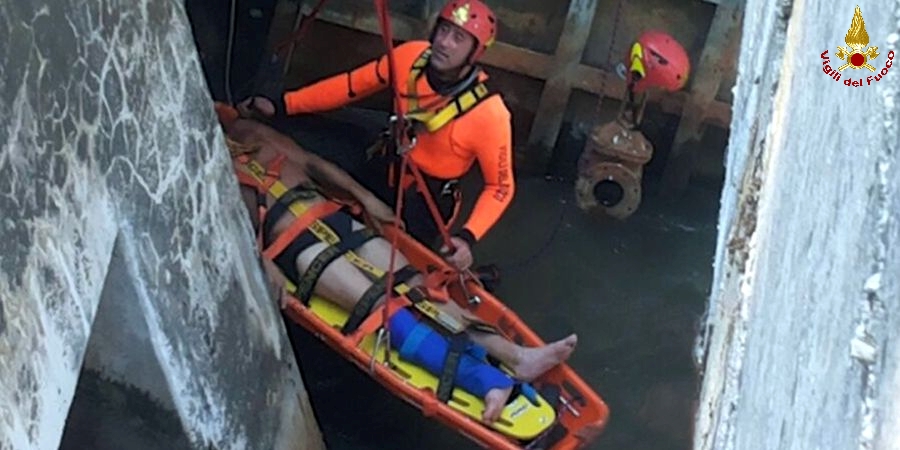 Ascoli Piceno, soccorso un uomo nel fiume Castellano