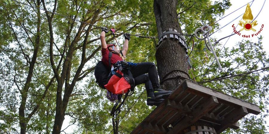 Padova, simulato soccorso a persona presso un parco avventura