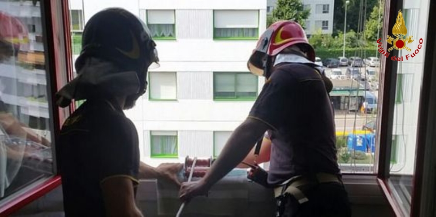 Padova, soccorsa anziana signora colta da malore