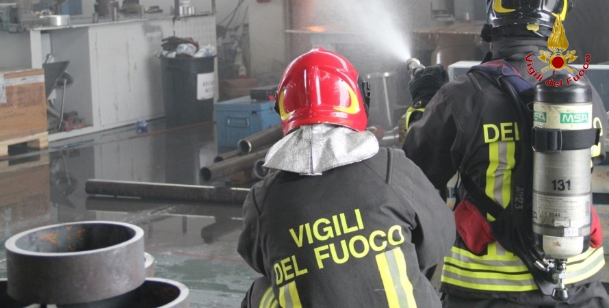 Ancona, in fiamme una bombola contenente acetilene