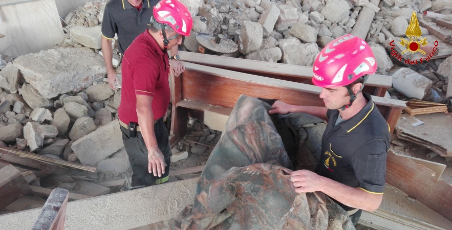 Rieti, recupero opere d'arte in una chiesa di Amatrice