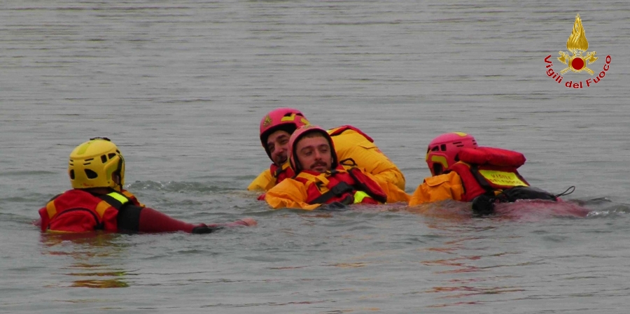 Modena, fine del corso di "Autoprotezione in ambiente acquatico"