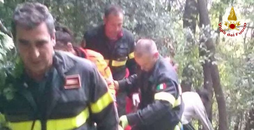 Genova, soccorsa una persona ferita all'interno di un bosco
