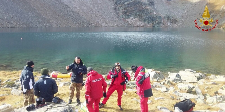 I Vigili del Fuoco si addestrano in alta montagna con i palombari (Comsubin) della Marina Militare