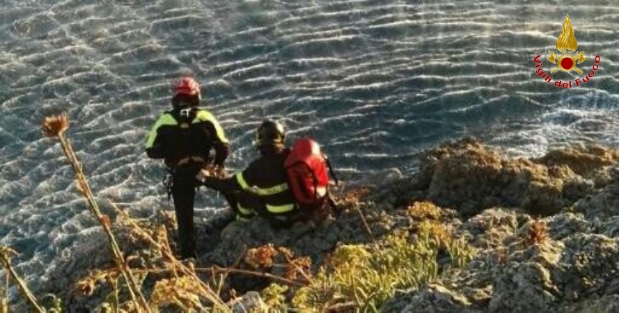 La Spezia,  soccorso pescatore colto da malore su una scogliera