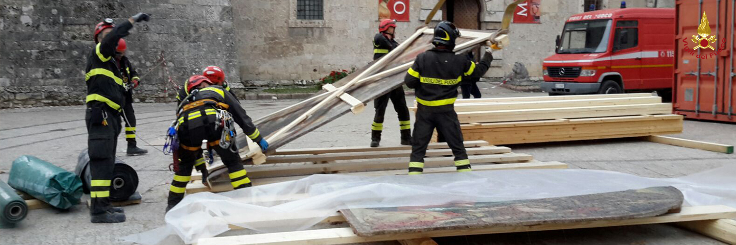 Terremoto Centro Italia, il recupero delle opere d'arte dalle chiese danneggiate a Norcia