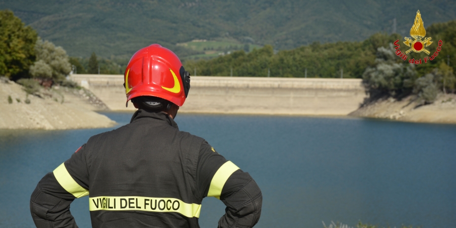 L'Aquila, rilievo fotografico sotterraneo della faglia nelle sorgenti dell'acquedotto del Nera