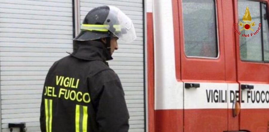 Roma, incendio abitazione nel centro storico