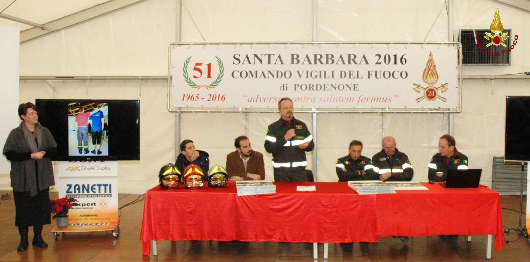 Pordenone, presentato il calendario InaffondABILE 2017 - I Vigili del fuoco e l'emergenza: 12 mesi di consigli