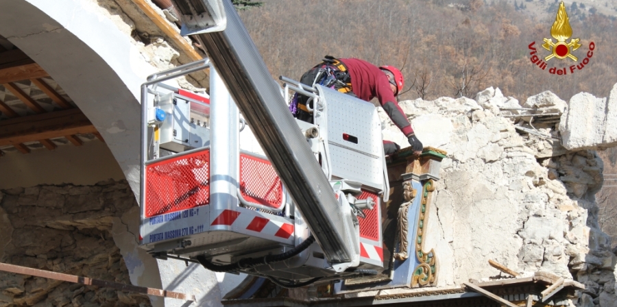 Macerata, recupero di opere d'arte dalla chiesa di Santa Maria a Castelsantangelo sul Nera