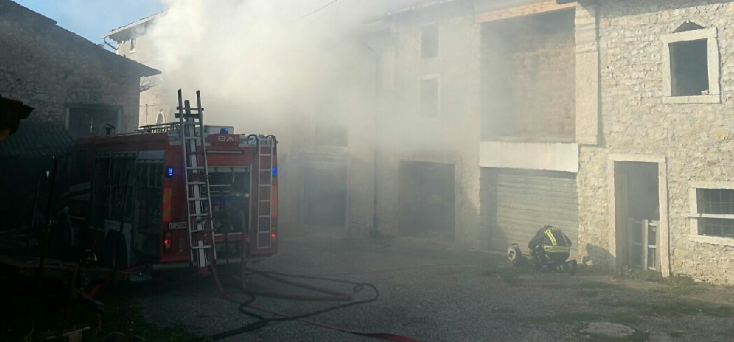 Verona, incendio abitazione a Grezzana