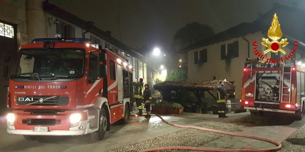 Milano, incendio in un monolocale nel cuore dei Navigli