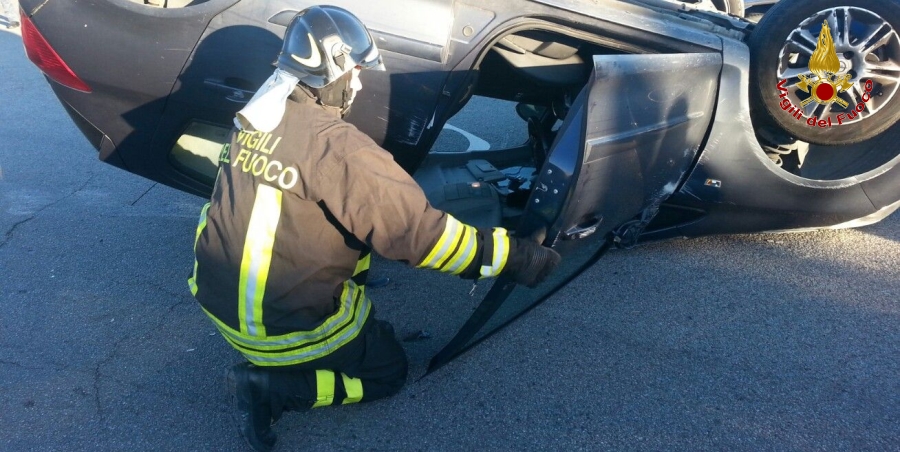Crotone, incidente stradale in una via cittadina