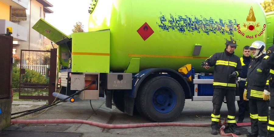 Padova, travaso controllato Gpl