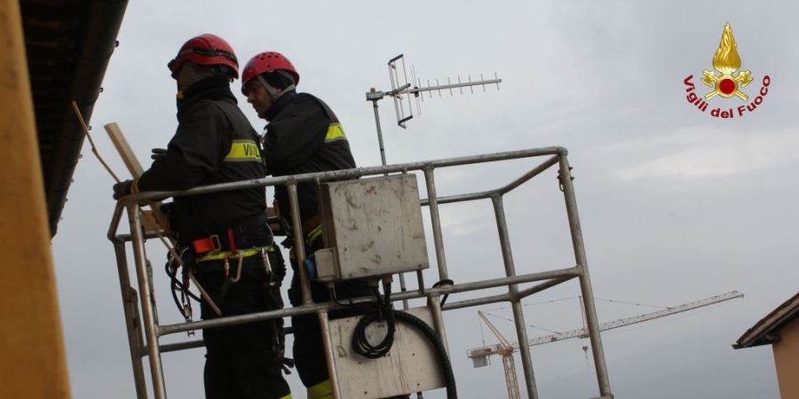Macerata, cerchiaggio e messa in sicurezza di edificio a Camerino