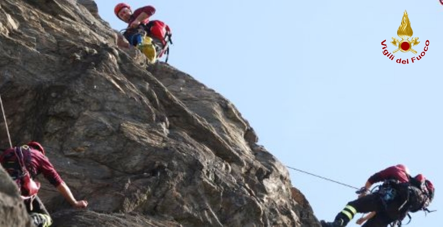 La Spezia, soccorsa un'escursionista infortunatasi sui sentieri delle Cinque Terre
