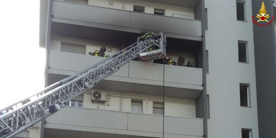 Ascoli Piceno, incendio nel quartiere di Monticelli