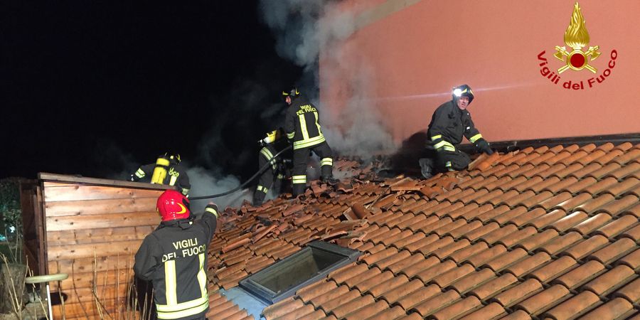 Varese, due incendi tetto in provincia