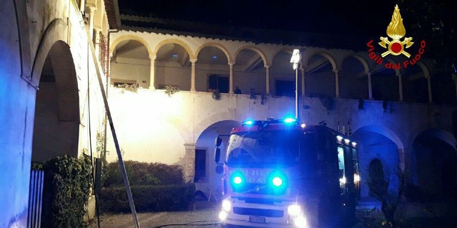 Verona, incendio a Villa Verita'