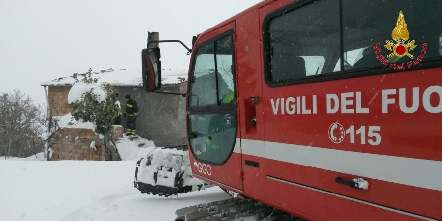 Campobasso, neve in tutta la provincia, Vigili del fuoco in azione