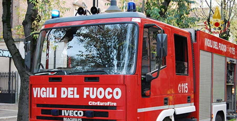 Ancona, soccorsa una persona caduta nella sua abitazione