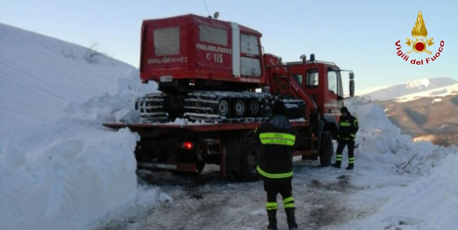 Teramo, i Vigili del fuoco salvano una puledra nel comune di Rocca Santa Maria