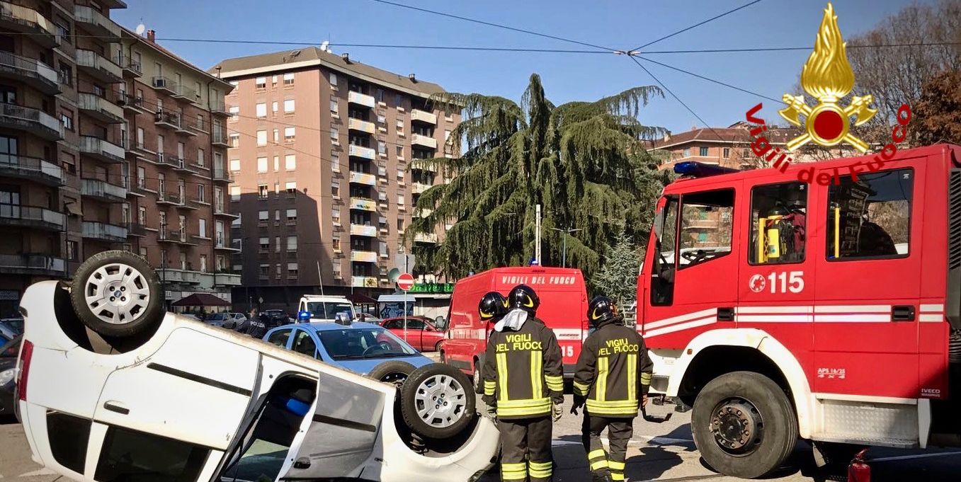 Torino, incidente stradale in città