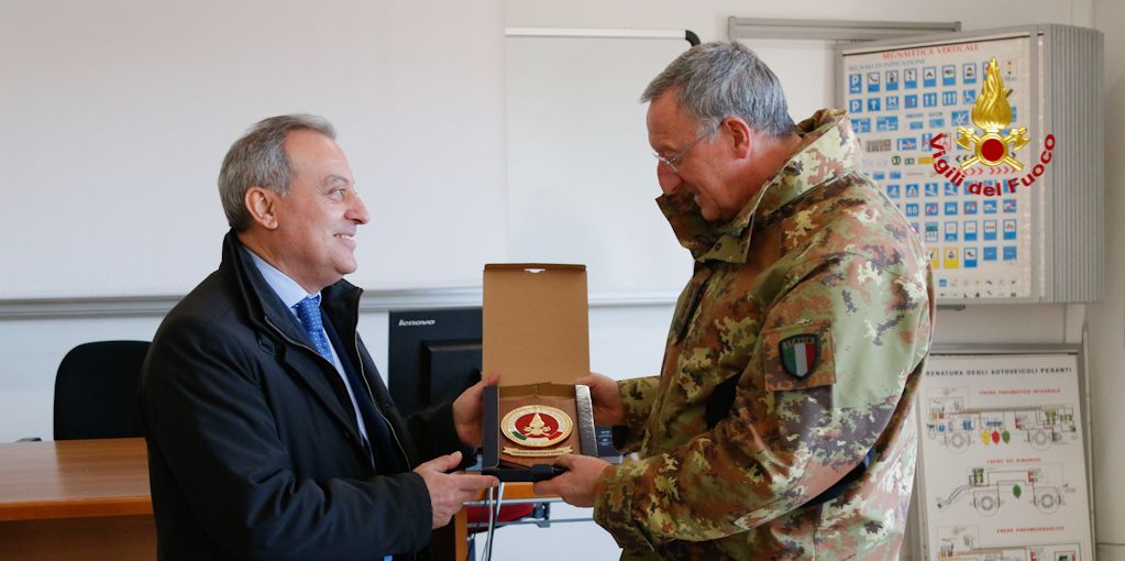 Verona, il Generale di Corpo d'Armata, Sperotto in visita al Comando provinciale dei Vigili del fuoco