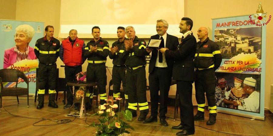 Foggia, premio Chiara Lubich: consegnata targa ai Vigili del Fuoco