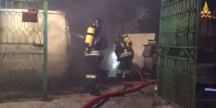 L'Aquila, incendio con esplosione a Trasacco