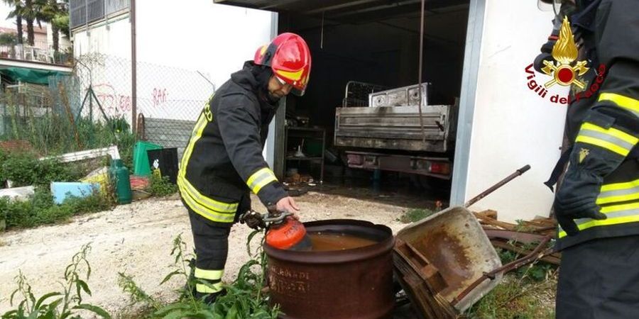 Ancona, incendio di una bombola di acetilene