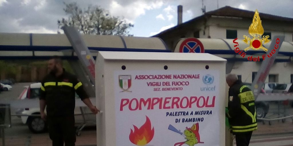 Benevento, si é svolta la manifestazione "Pompieropoli" con gli alunni della scuola primaria "N. Sala"