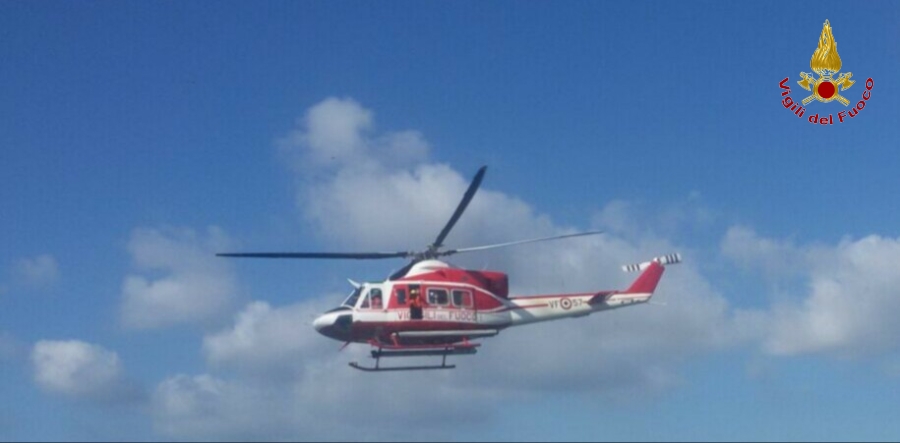 Roma, intervento in soccorso di un diportista finito nelle acque del lago di Bracciano