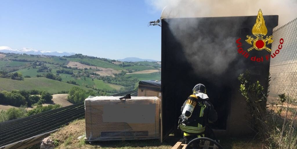 Ascoli Piceno-Fermo, incendio impianti fotovoltaico nel comune di Montegiorgio