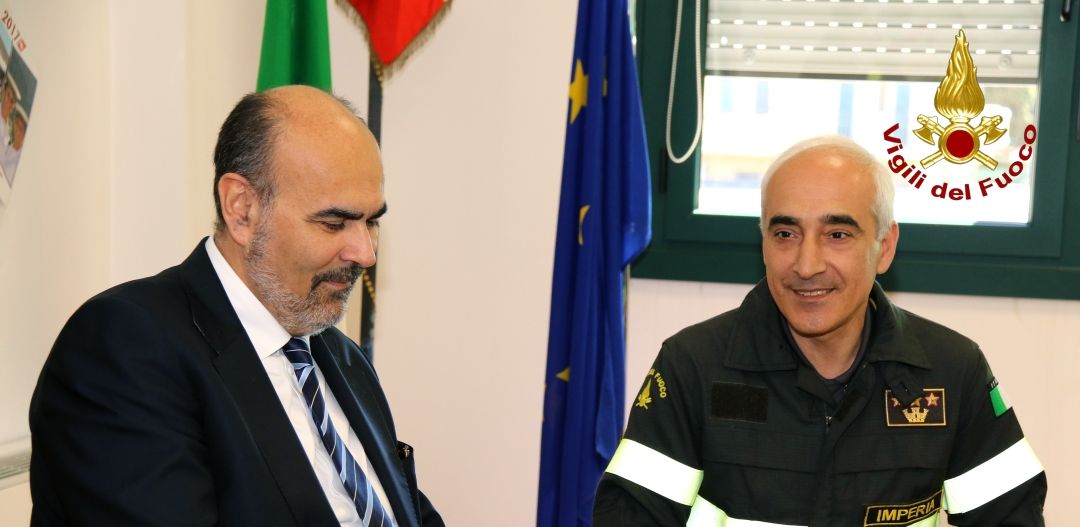 Imperia, il Questore Leopoldo Laricchia in visita di congedo al Comando dei Vigili del fuoco