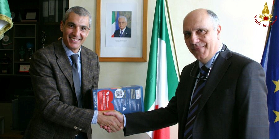 Cagliari, donazione defibrillatore