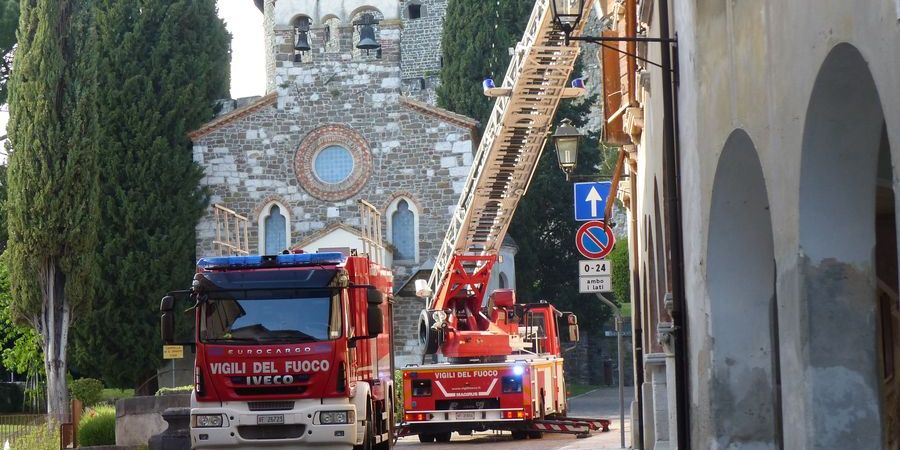 Gorizia, incendio a Casa Rassauer (Fotografia di Roberto Marega/Studio Bumbaca Gorizia)