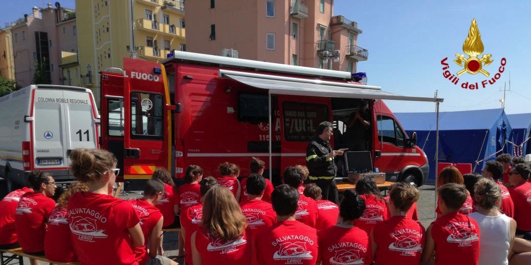 La Spezia, XXII Trofeo nazionale studentesco di salvamento a nuoto, voga e primo soccorso. Venere Azzurra Lerici 18-19-20 maggio 2017