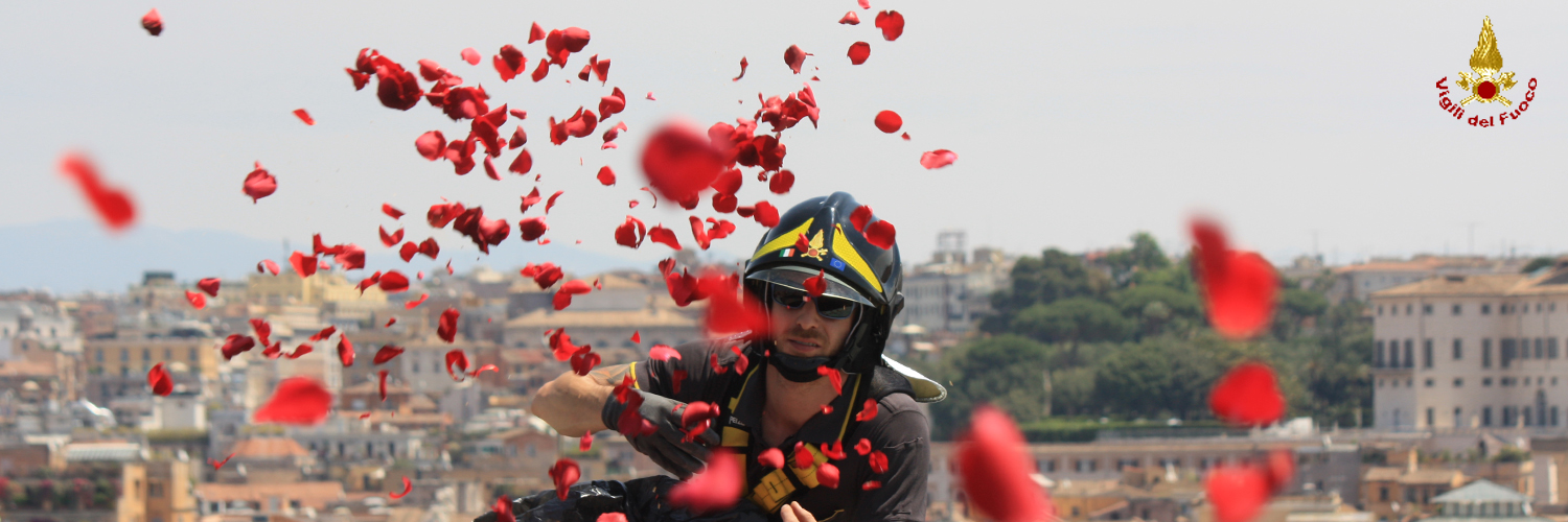 Roma, "Pioggia delle Rose Rosse" al Pantheon