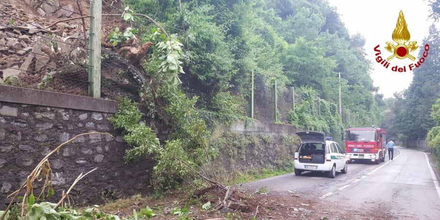 Varese, movimento franoso sulla SP 69 nel comune di Laveno Mombello