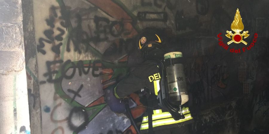 Ancona, incendio sottoscala