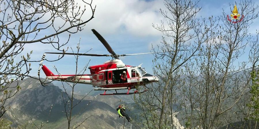 Savona, intervento del "Drago 66 " a Finale Ligure