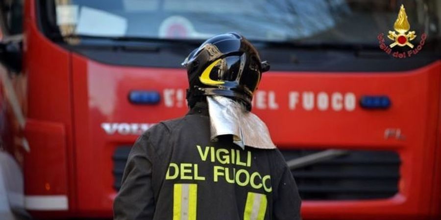 Cosenza, incendio in un appartamento a Belmonte Calabro