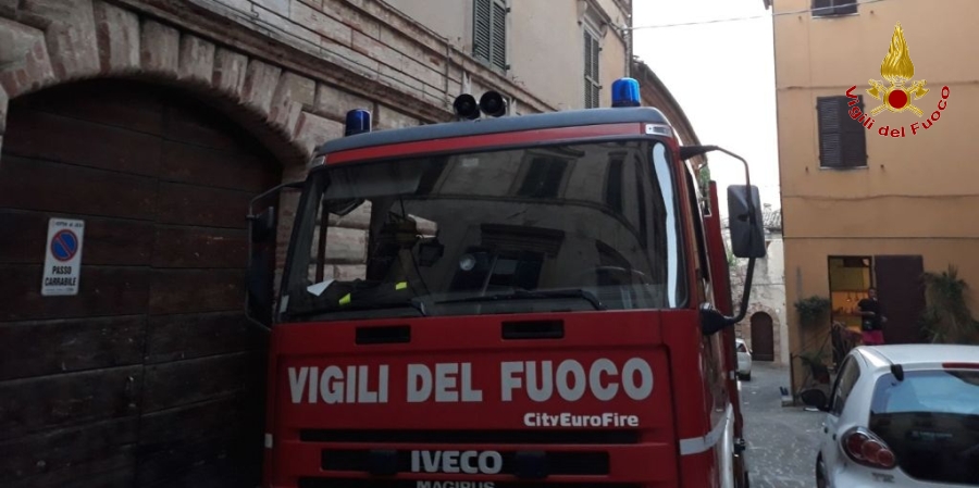 Ancona, intervento nel comune di Jesi per fuga di gas in abitazione