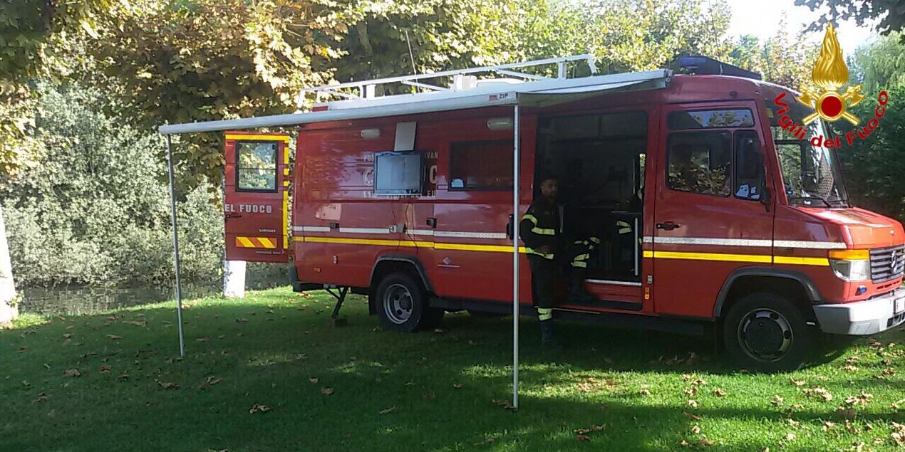 Varese, i Vigili del fuoco impegnati nelle ricerche di un nucleo familiare disperso